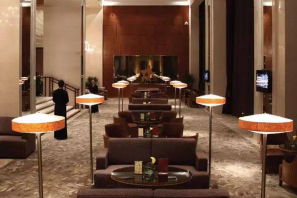 被长沙人吐槽成都夜生活，这些养生休闲方式让你爱上成都(长沙和成都夜生活)